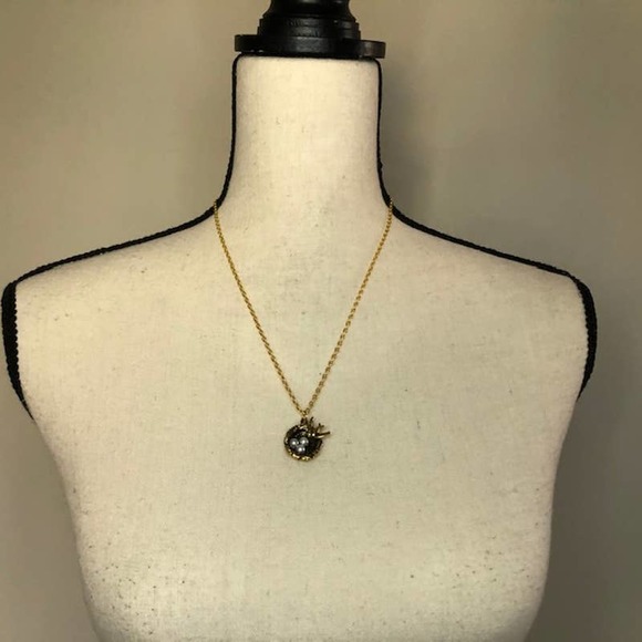 Bundle 3/$10 LAST CHANCE! Mama Bird with Nest Necklace NWOT - Picture 3 of 4